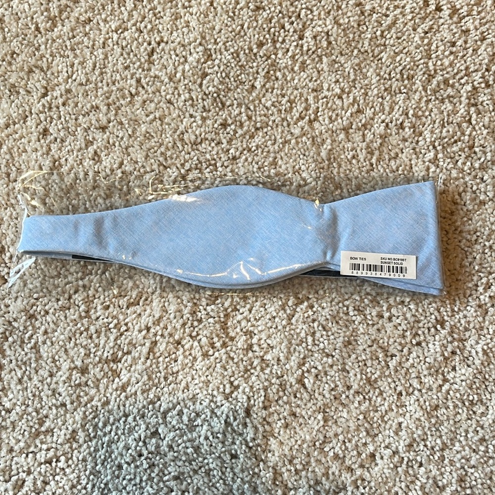 The Tie Bar Bowtie